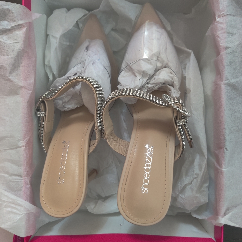 Shoedazzle heels size 9